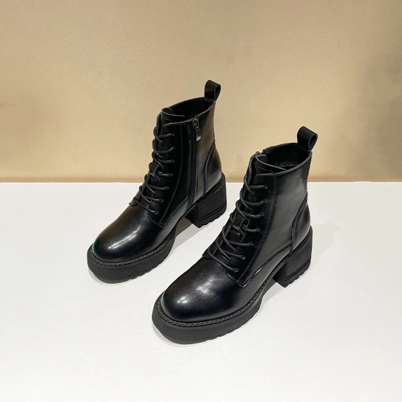 

Женские ботильоны на платформе, ботинки в британском стиле с круглым носком и боковой молнией, обувь на платформе и массивном каблуке, осень...