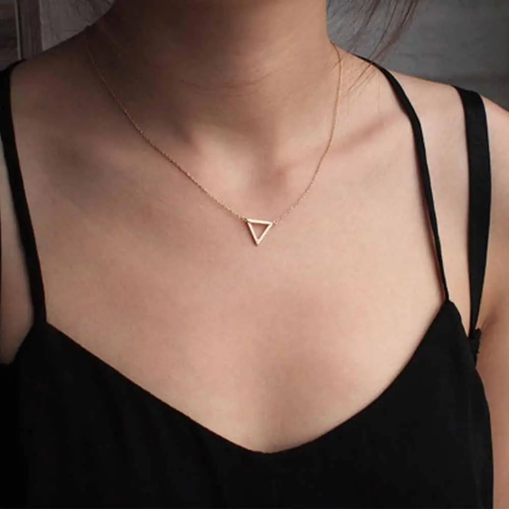 

Glamorous Fashion Simple Necklace Hollow Triangle Pendant Necklace Choker Gift for Women