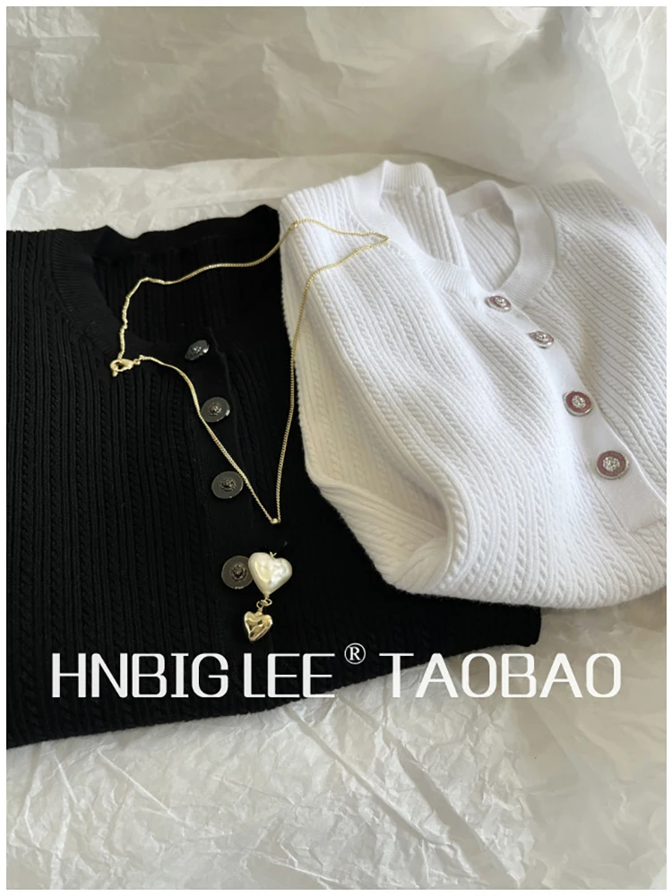 

Provide label High Quality Summer Women Fashion Runway Designer Short Sleeve Simple Button Solid Cotton Knitting Pocket Tops
