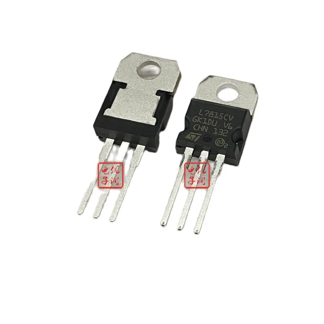 

50pcs/ L7815CV L7815 [imported] TO-220 in-line three-terminal regulator triode spot sales
