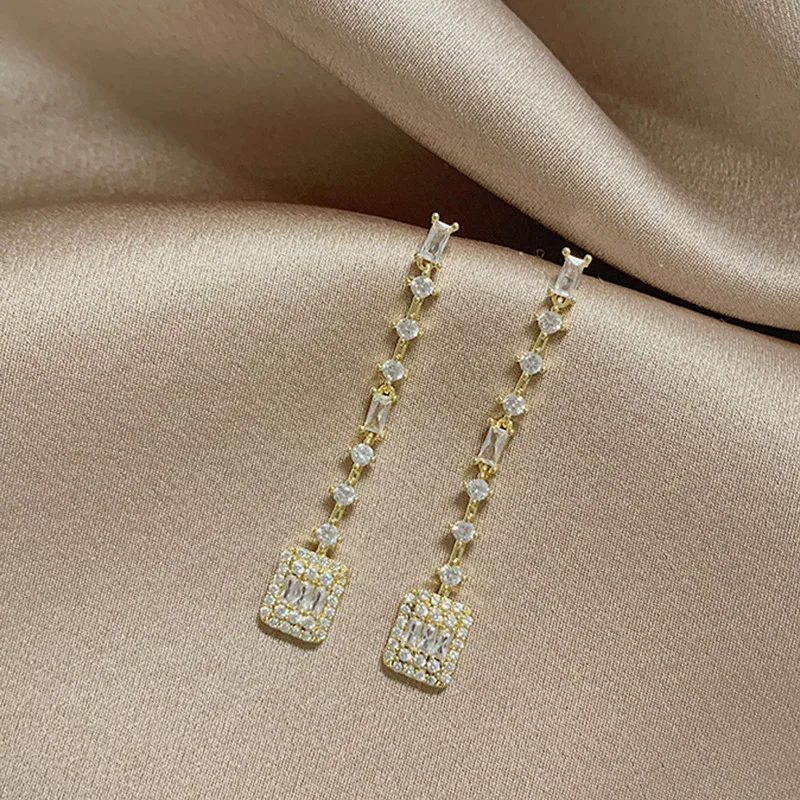 

2022 Design Sense Luxury Zircon Long Dangle Earrings for Women's Fashion Charm Party Woman Earring Jewelry Girl Drop Accessories