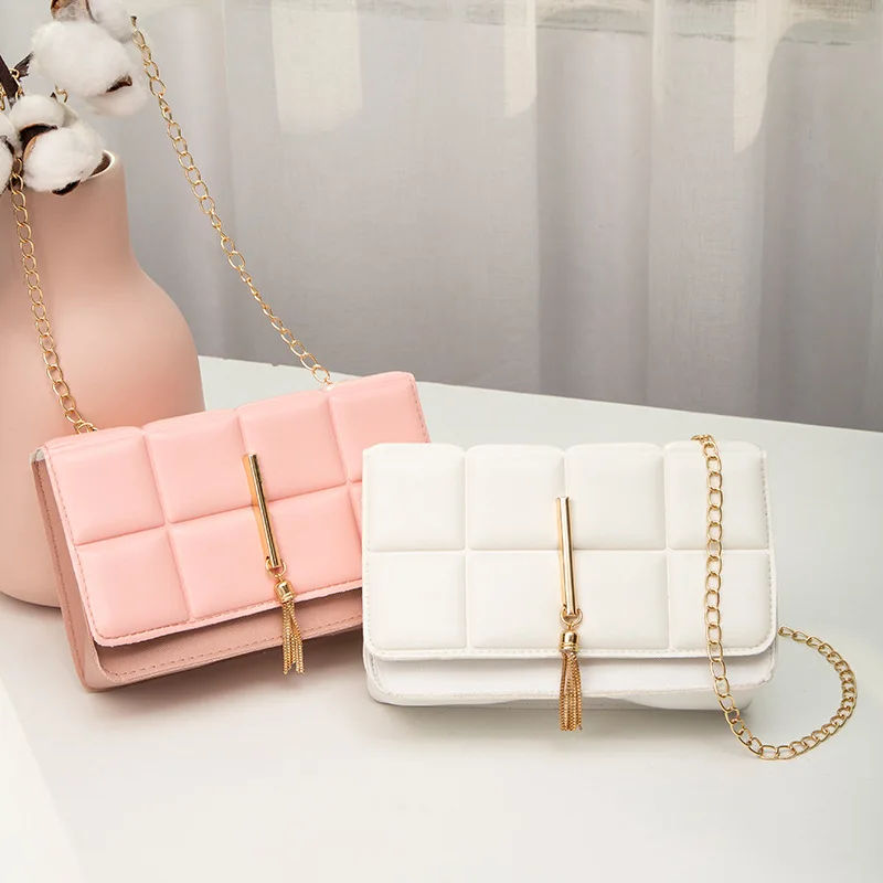 

2022 Ladies Handbags Pressed Pillow Bag Acrylic Portable Small Square Women Chain Diamond Crossbody Bag 20*12*6cm