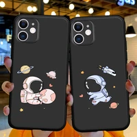 space astronaut cute couple cartoon funda for iphone 11 12 13 mini 11 pro x xs max xr 6 7 8 plus se phone case soft silicone tpu