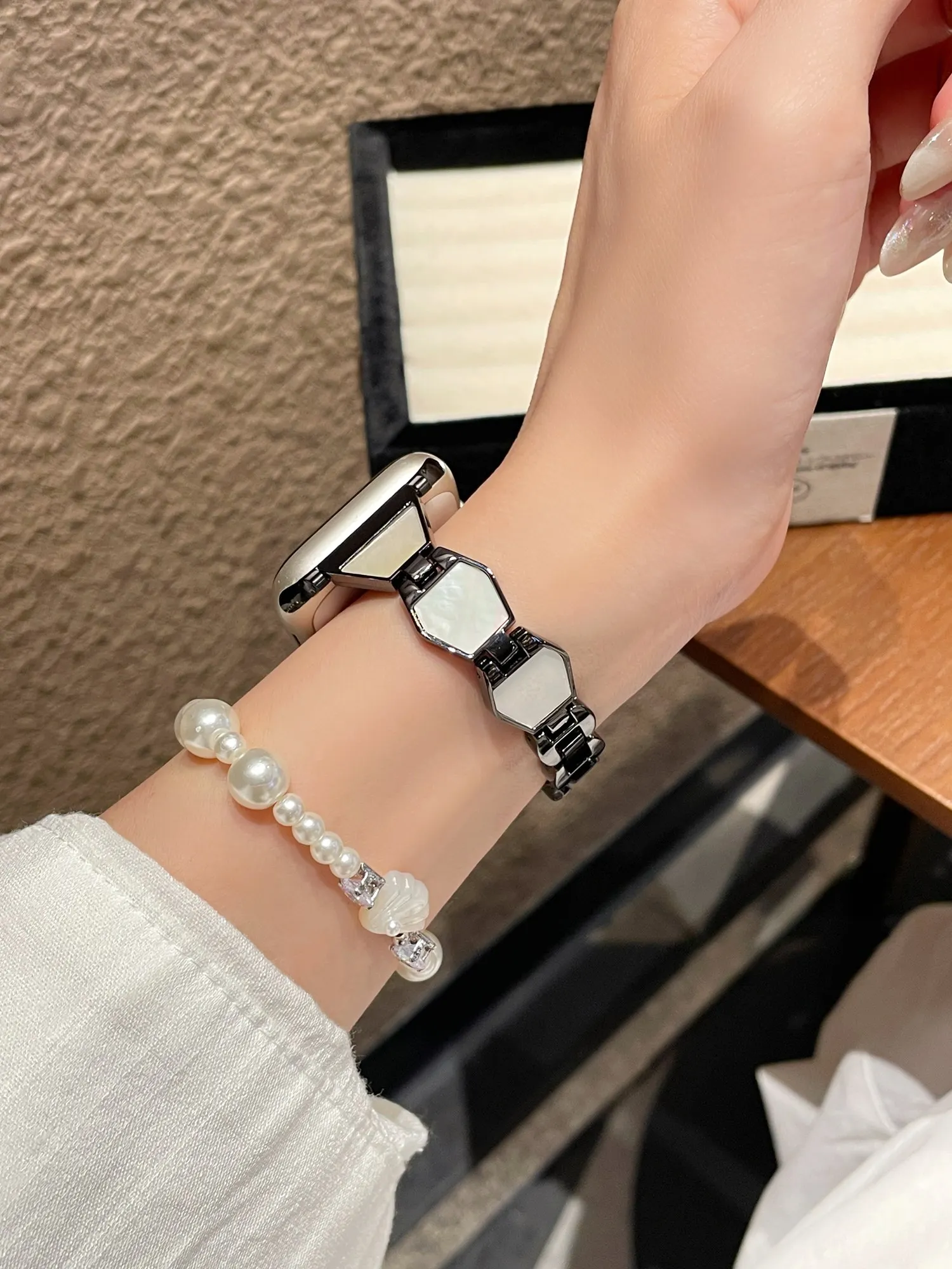 Фото Модный металлический ремешок для Apple Watch, женский, серии S11/10/7/6/5/9, 40 мм, 41 мм, 42 мм, 44 мм, 45 мм, 46 мм №5