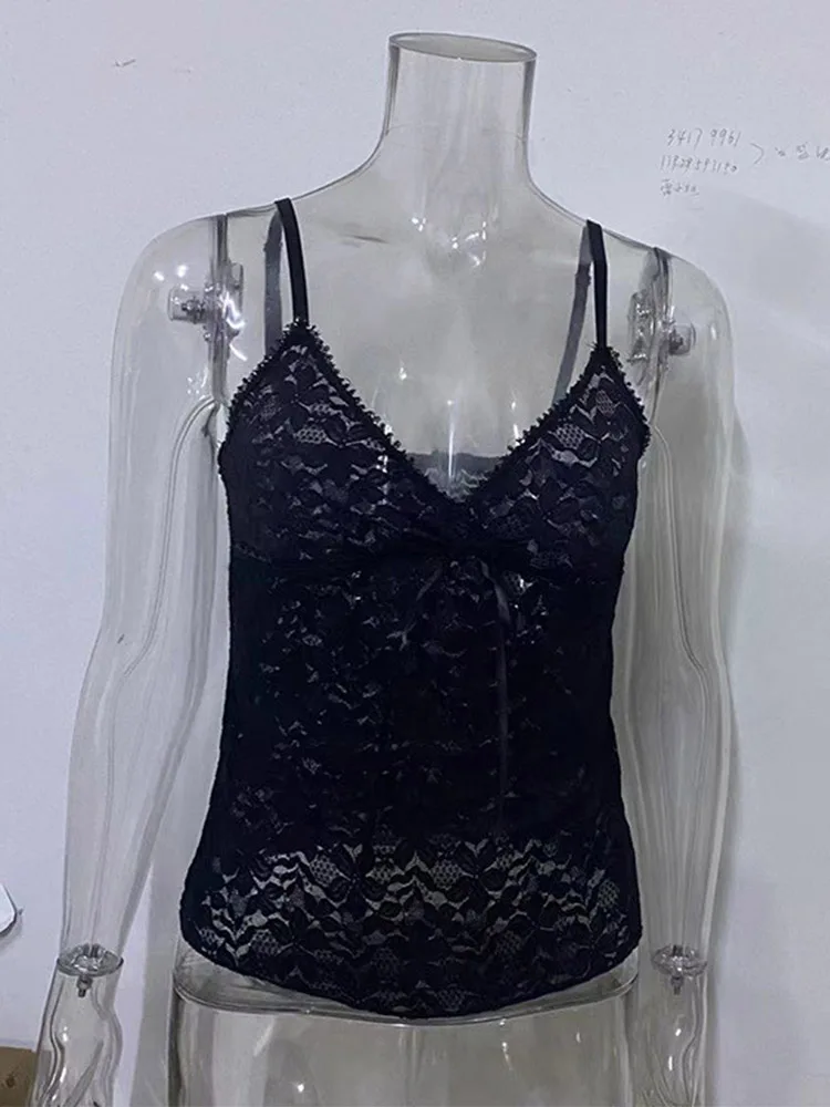 Женский Кружевной укороченный топ без рукавов черный прозрачный с V-образным