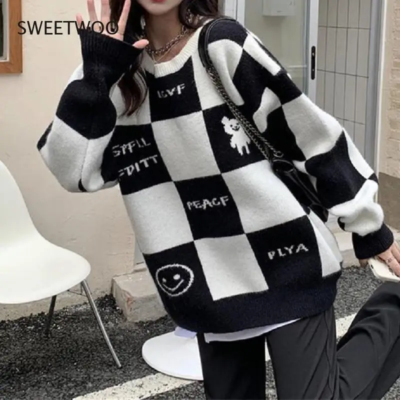 

Korean Style Plaid Sweater Women Oversize O-neck Pullover Checkerboard Kawaii Bear Print Long Sleeve Winter Jumper Tops