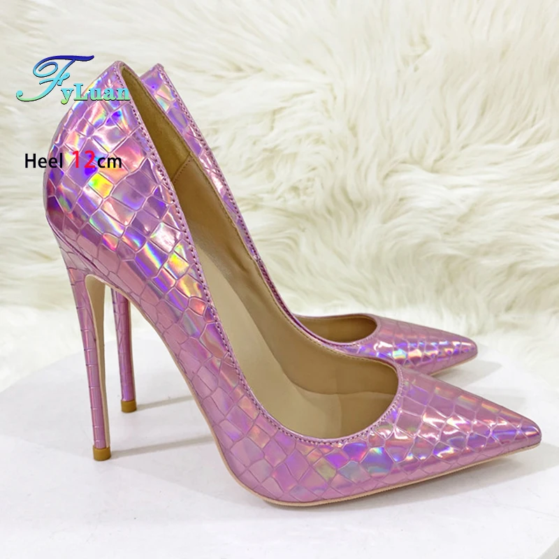 Совершенно новые женские элегантные туфли-лодочки на высоком каблуке с острым