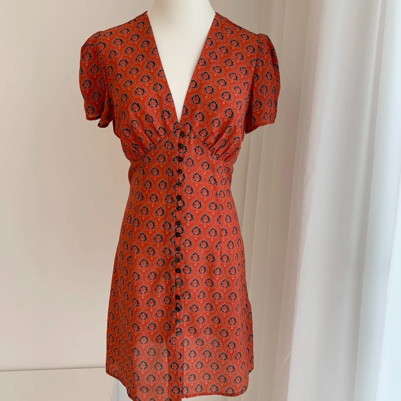 

Latest New Arrival 2023 Red Black Dot V-neck Short Sleeve Mini Dress for Women Fashion