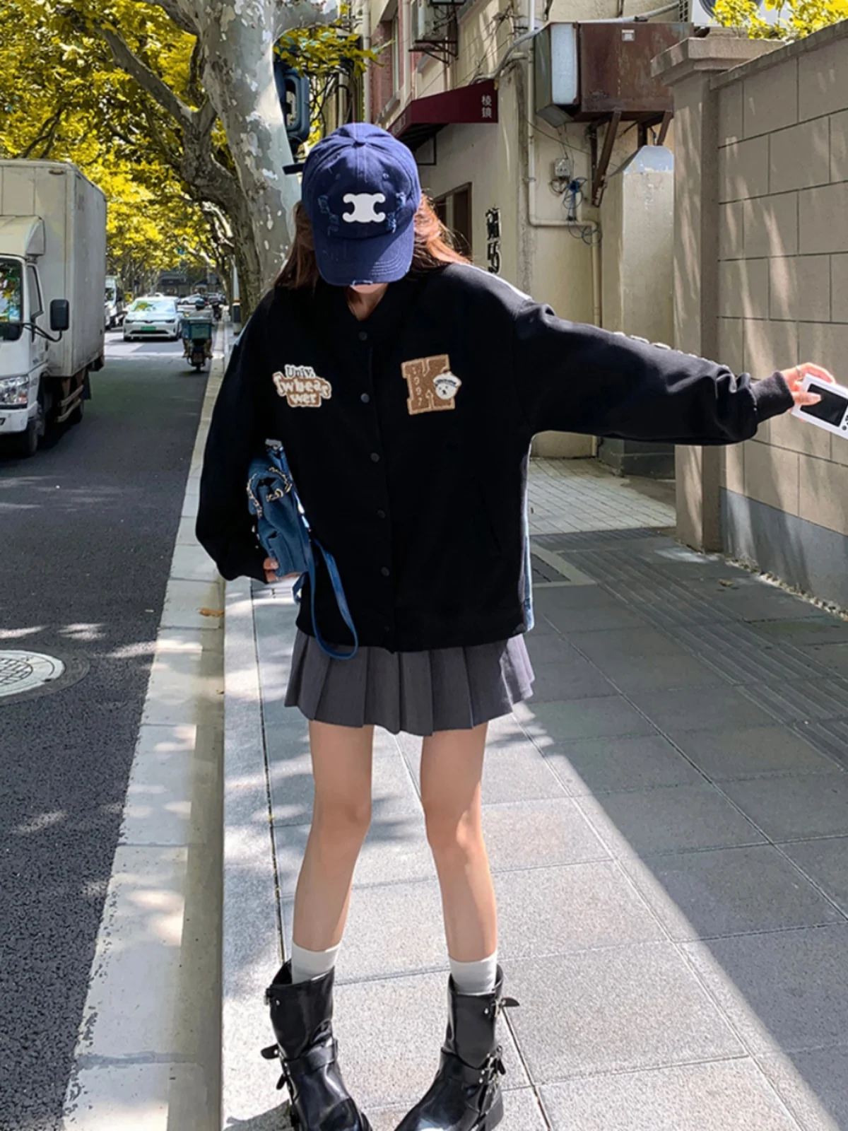 Бейсбольная форма с черными буквами верхняя одежда женская весна и осень 2024