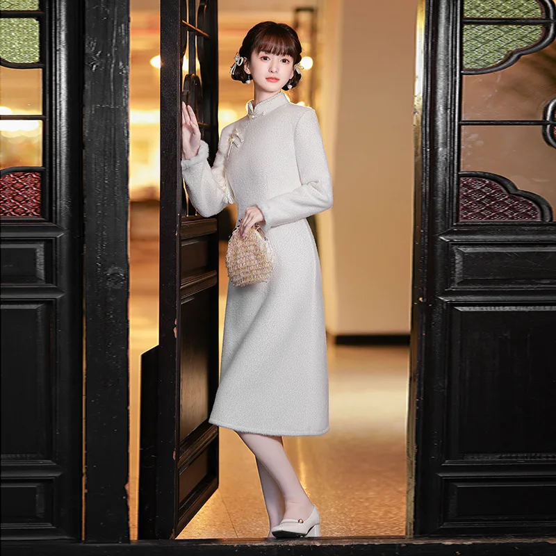 

2022 Mink Velvet Autumn Winter Thickened Girl Cheongsam Mid-length Elegant Daily Temperament Chinese Qipao Skirt Dress for Women