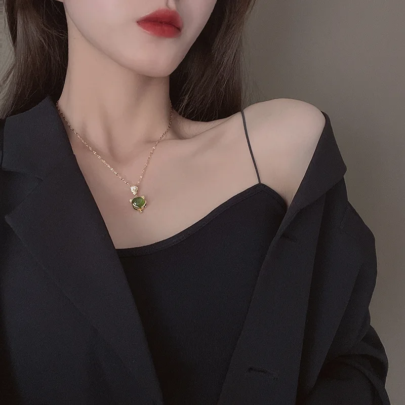 

Jewellery Korean Trendy Fox Titanium Steel Necklace Women's Senior Design Feeling Light Luxury Versatile Temperament Clavicle