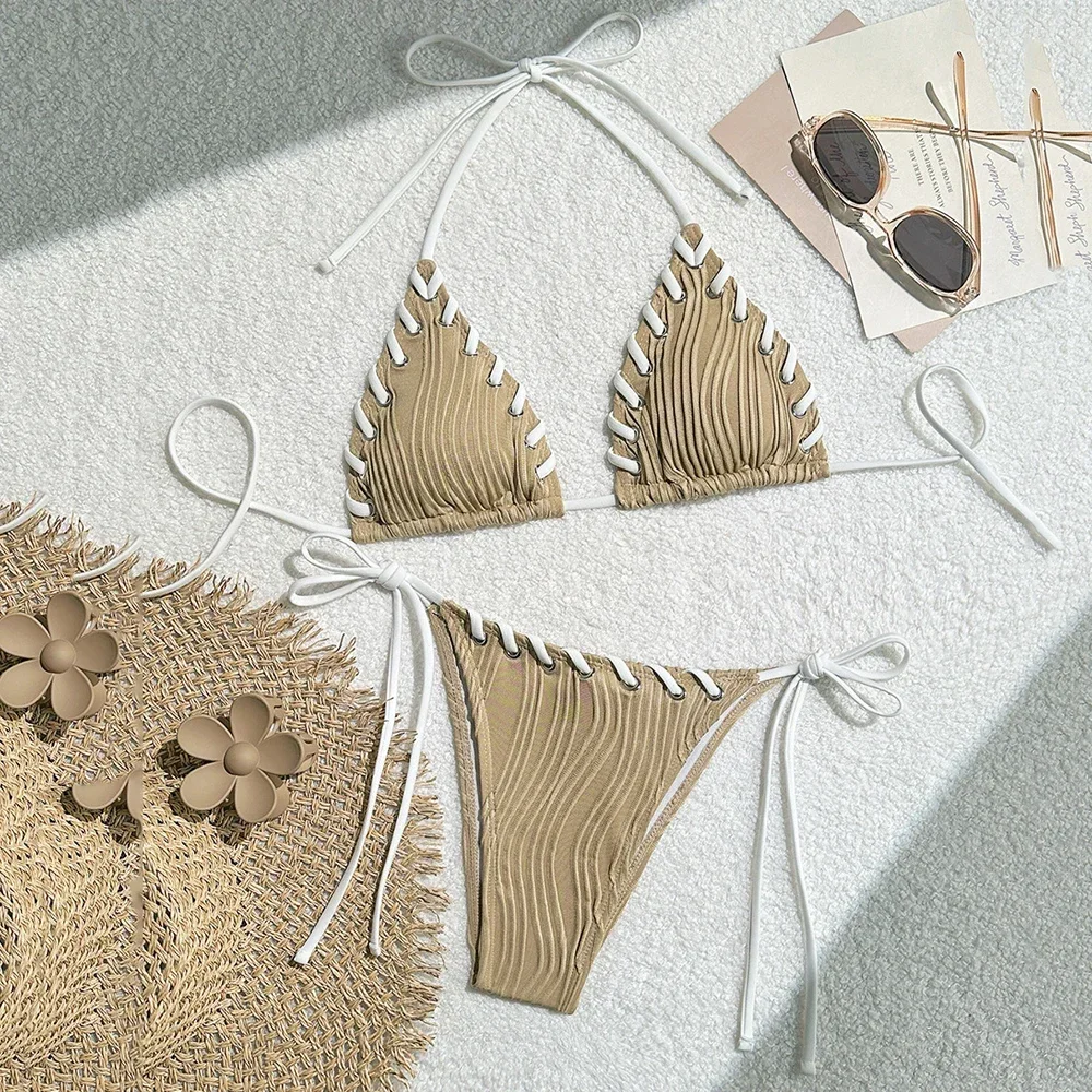 Стринги-бикини с лямкой на шее