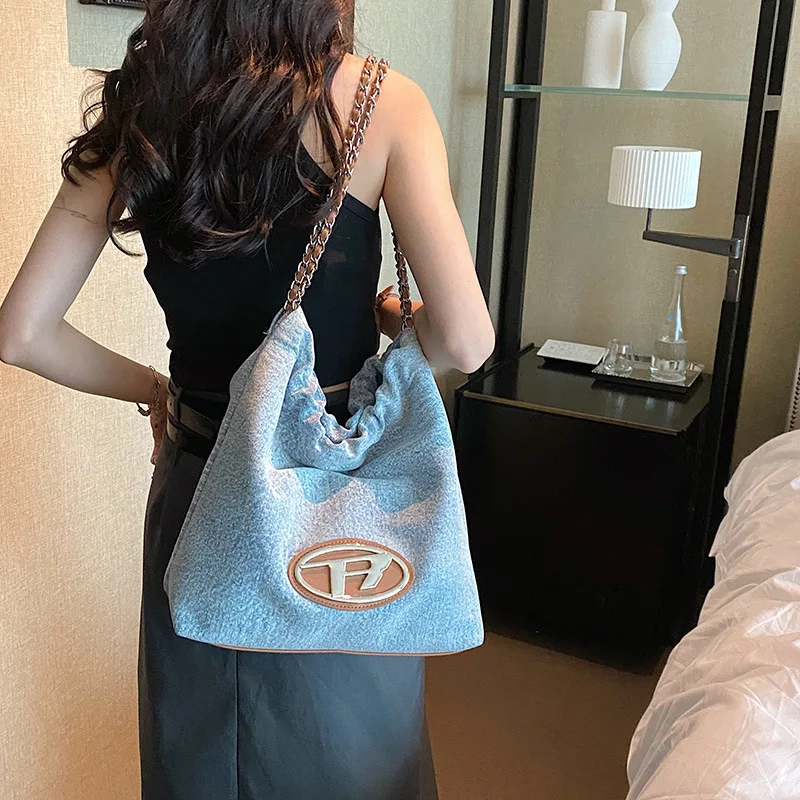 Luxury Designer Handbag Casual Crossbody Bags for Women Commuter Fashion Chain Shoulder Bag Shopping Travel Versatile Storage