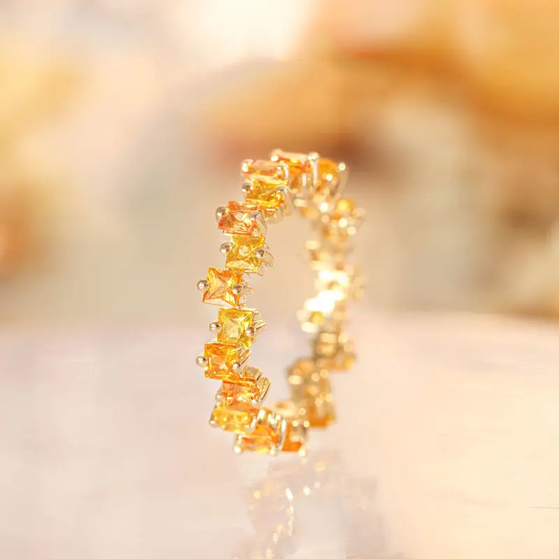 Дизайнерские оригинальные серебряные инкрустированные топазом кольца для