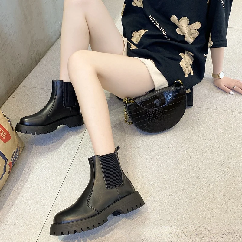 2022 female new designer ankle boots British style Chelsea boots round toe autumn and winter flat thick bottom warm snow boots