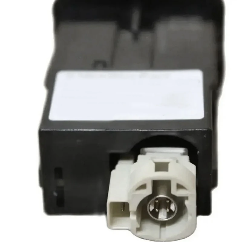 Автомобильный USB-интерфейс A2478203802 для картридера Mercedes Benz A GLA B GLB 2478203802