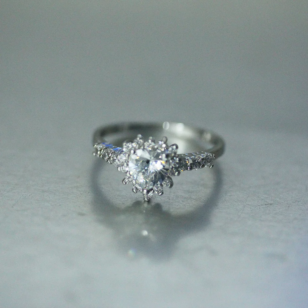 Женское Модное Кольцо Iced Out Bling CZ В Форме Сердца Серебряное Обручальное Ювелирное