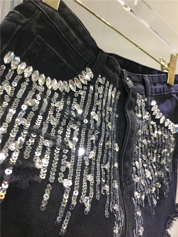 Heavy Embroidery Sequins Shorts Women's 2023 Summer New Handmade Beaded Tassel Frayed Washed Jeans Hot Girl Tight Pants Female