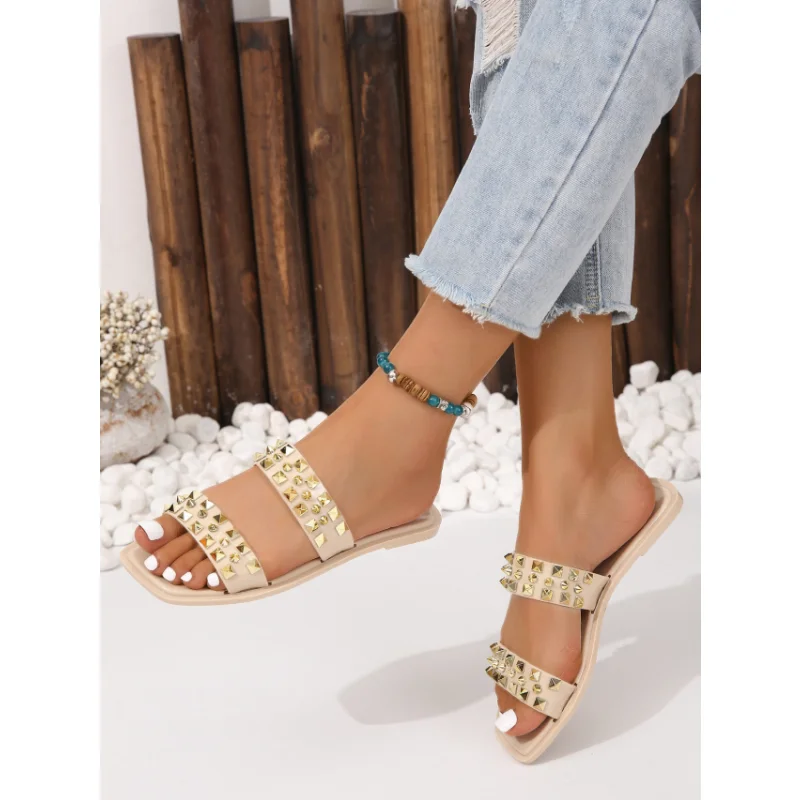 

Шлепанцы женские с заклепками, пляжные сандалии с квадратным носком, тапочки на плоской подошве, большие размеры, лето 2023