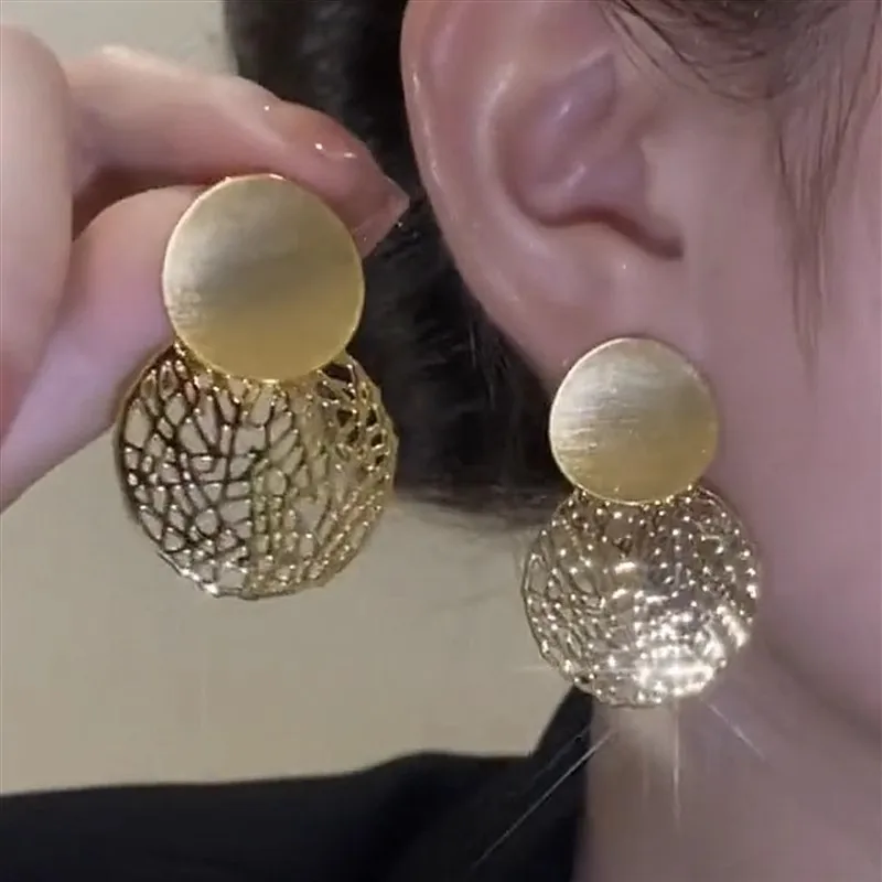 

Hollow Square Gold Plated Drop Earrings Fashion Personalized Women Geometric Dangle Earrings Temperament Party Jewelry