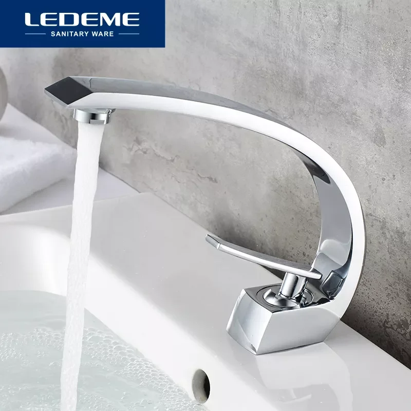 

New Basin Faucet Chrome Spray Bass Faucet Sink Mixer Tap Bathroom Faucet Single Holder Single Hole Bath Faucets L1055-24
