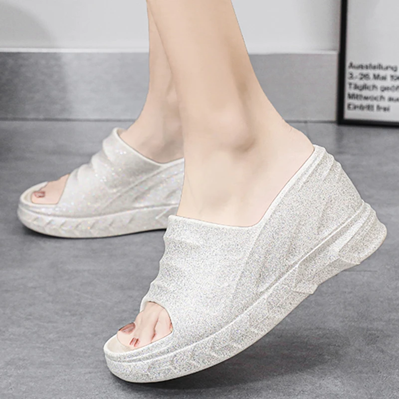 2023 Lightweight Women's Slippers Platform Female Slippers Anti-slip Women Flip Flops Outdoor Comfortable Sandals Free Shipping