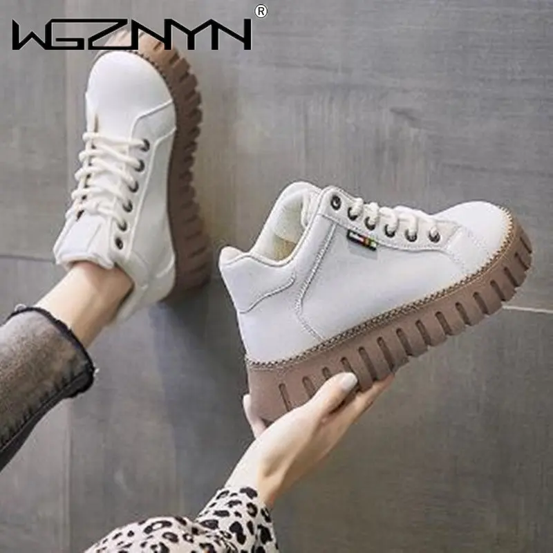 

Новинка 2023, осенне-зимние ботильоны на платформе, модная женская повседневная обувь на высоком каблуке и плоской подошве для студентов, удо...