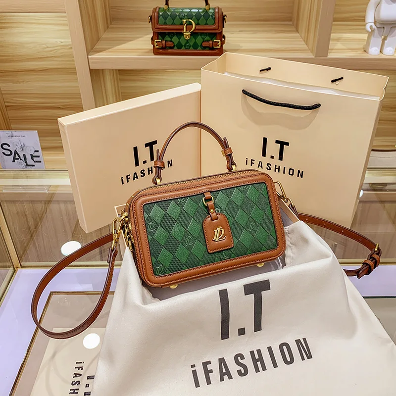 

Light luxury small square bag box portable bag 2022 autumn and winter new senior sense single shoulder crossbody bag bag W860
