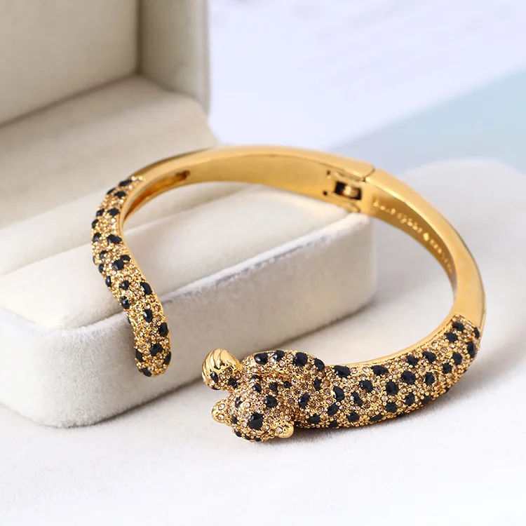 

Statement Spotted Leopard Open Stretch Fashion Bracelet