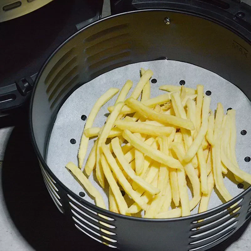 

50/100pcs Baking Oil Paper With Hole Air Fryer Baking Paper Bun Cake Paper Saucer Baking Accessories Baking Kitchen Tool