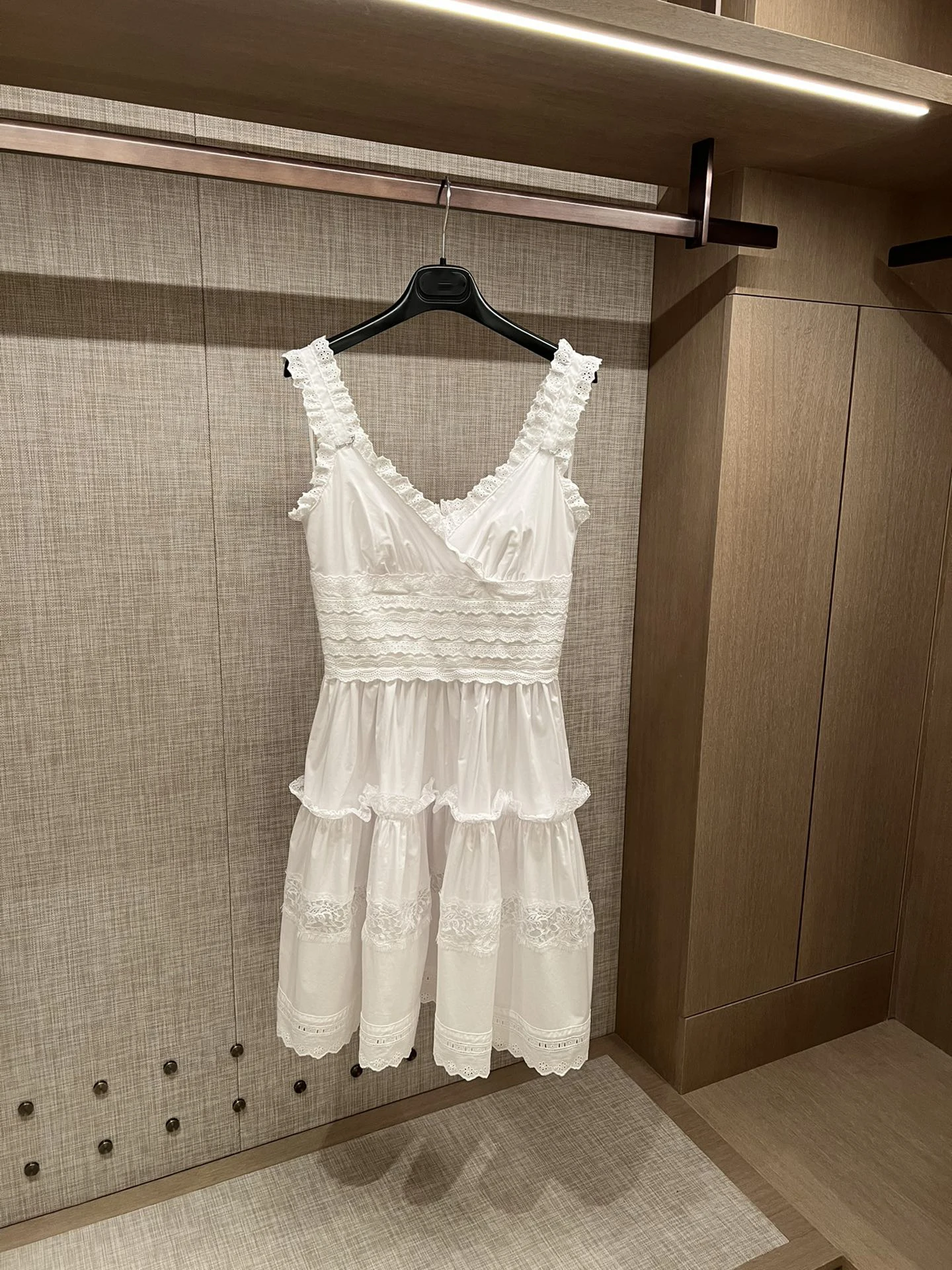 

high quality white dresses women 2022 summer new arrival frilled lace patchwork sleeveless sundress