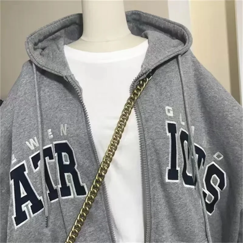 Толстовка женская в студенческом стиле |