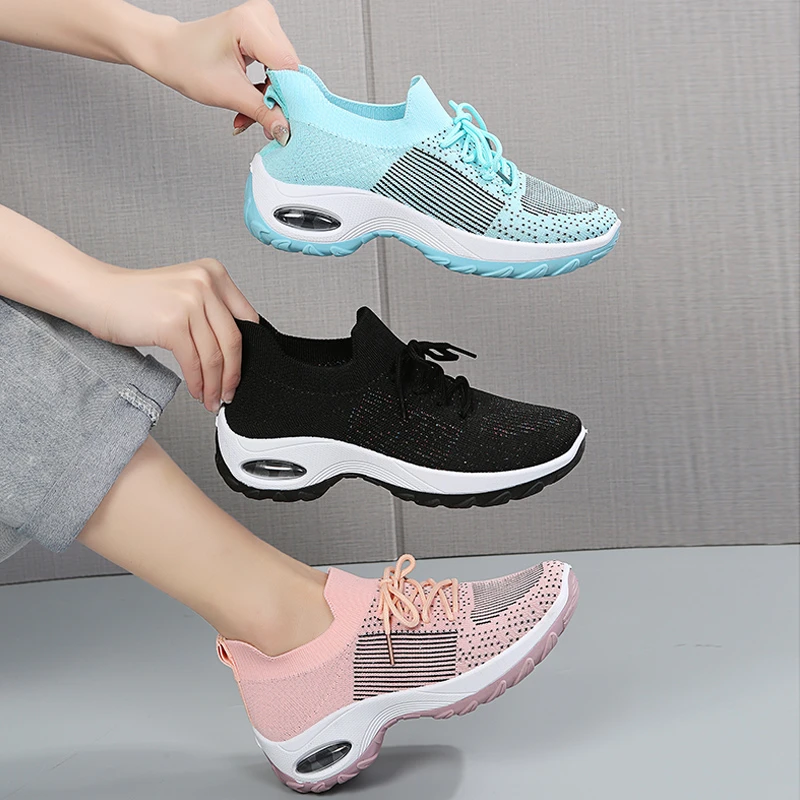 

Кроссовки на танкетке женские, повседневная спортивная обувь, сетчатые дышащие, на шнуровке, Вулканизированная подошва, большие размеры, 2022