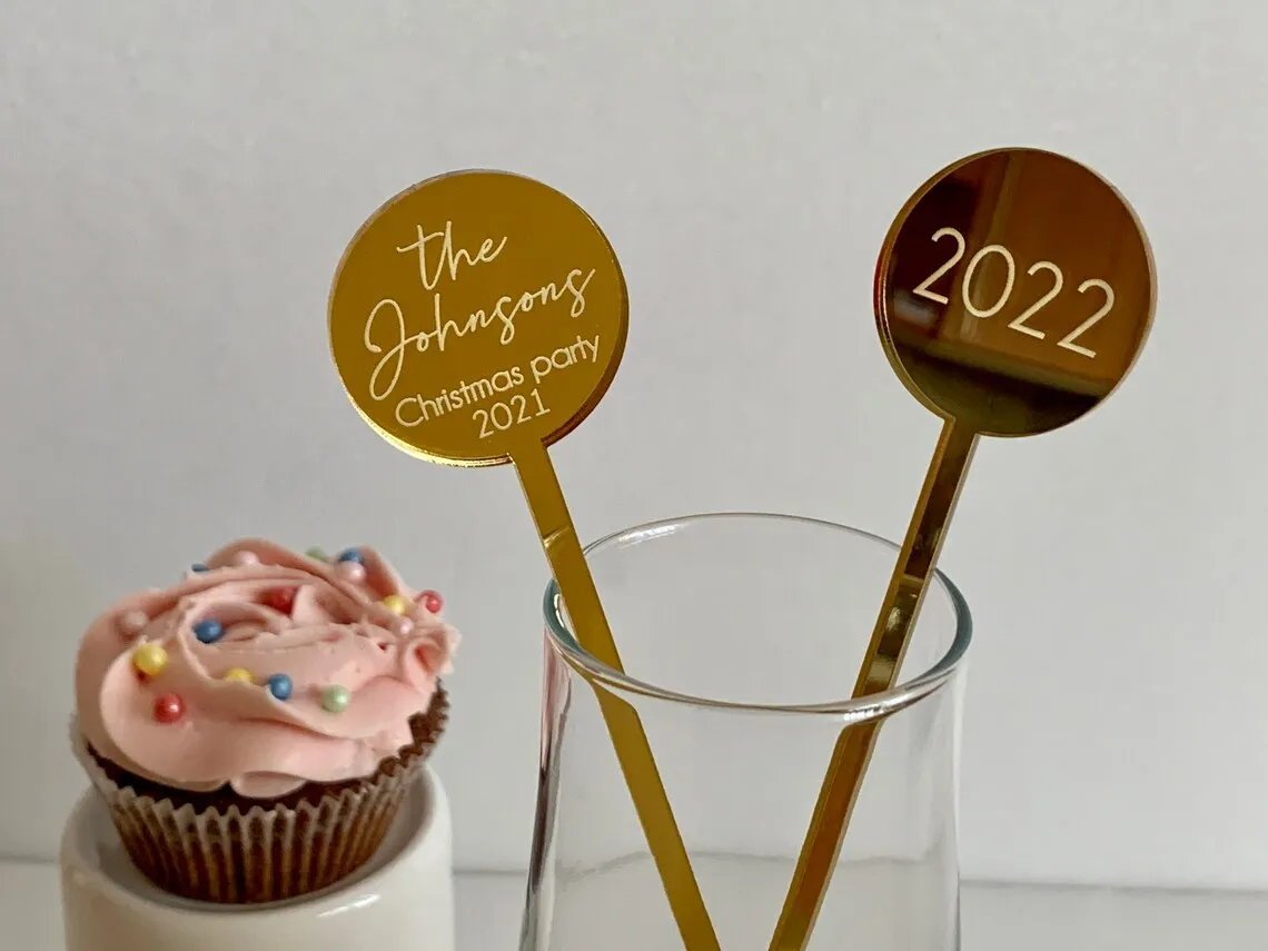 Персонализированные шарики для напитков с именем в форме сердца