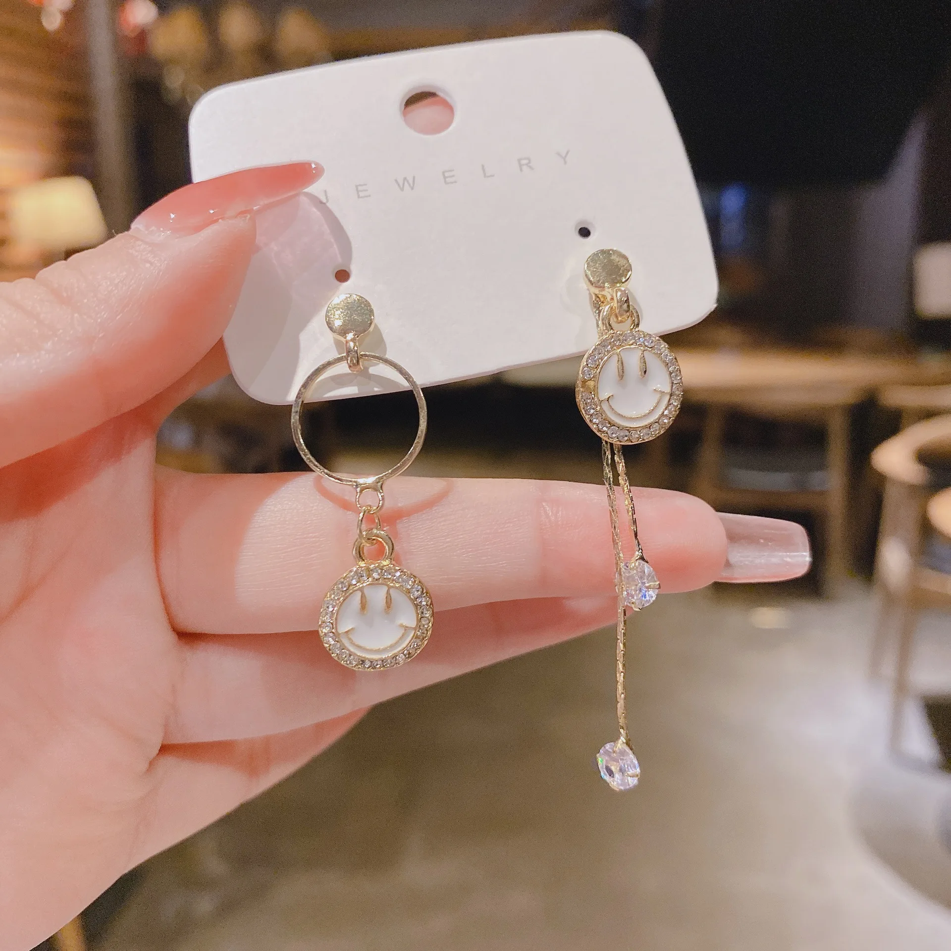 

S925 Silver Needle East Gate of Korea Asymmetrical Smiley Face Earrings Fashion New Earrings Fashion Personality Earrings Female