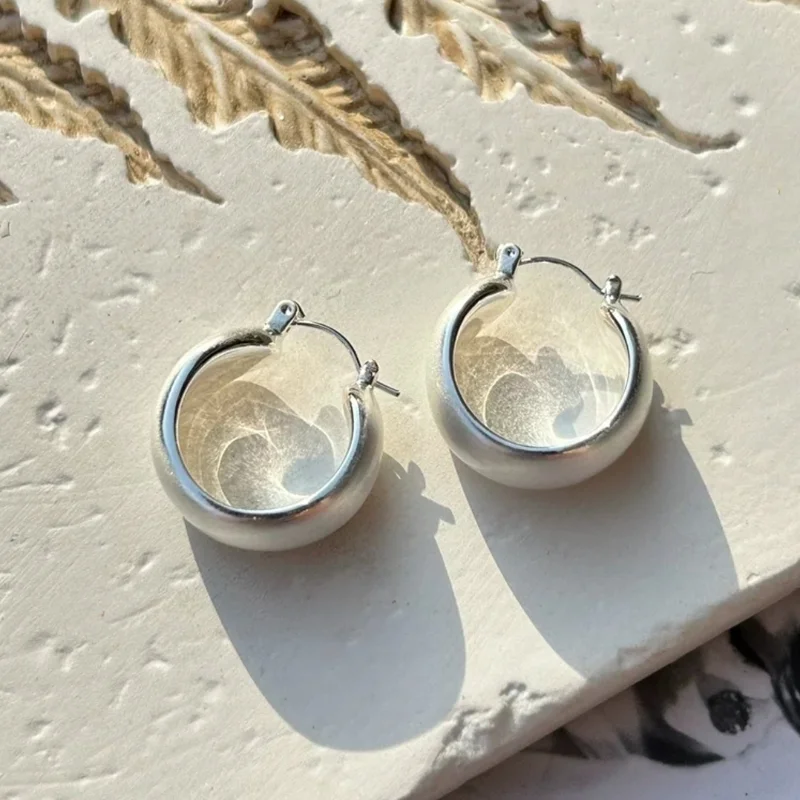 

Timeless Wonder Brass Geo Wiredrawing Hoop Earrings for Women Designer Jewelry Trendy Goth French Luxury Brand Ins Gift Top 6453