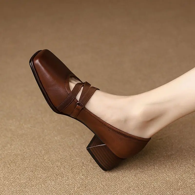 

Женские туфли мэри джейн в стиле ретро с квадратным носком, новые модные повседневные Простые маленькие кожаные туфли с закрытым носком, осень 2023
