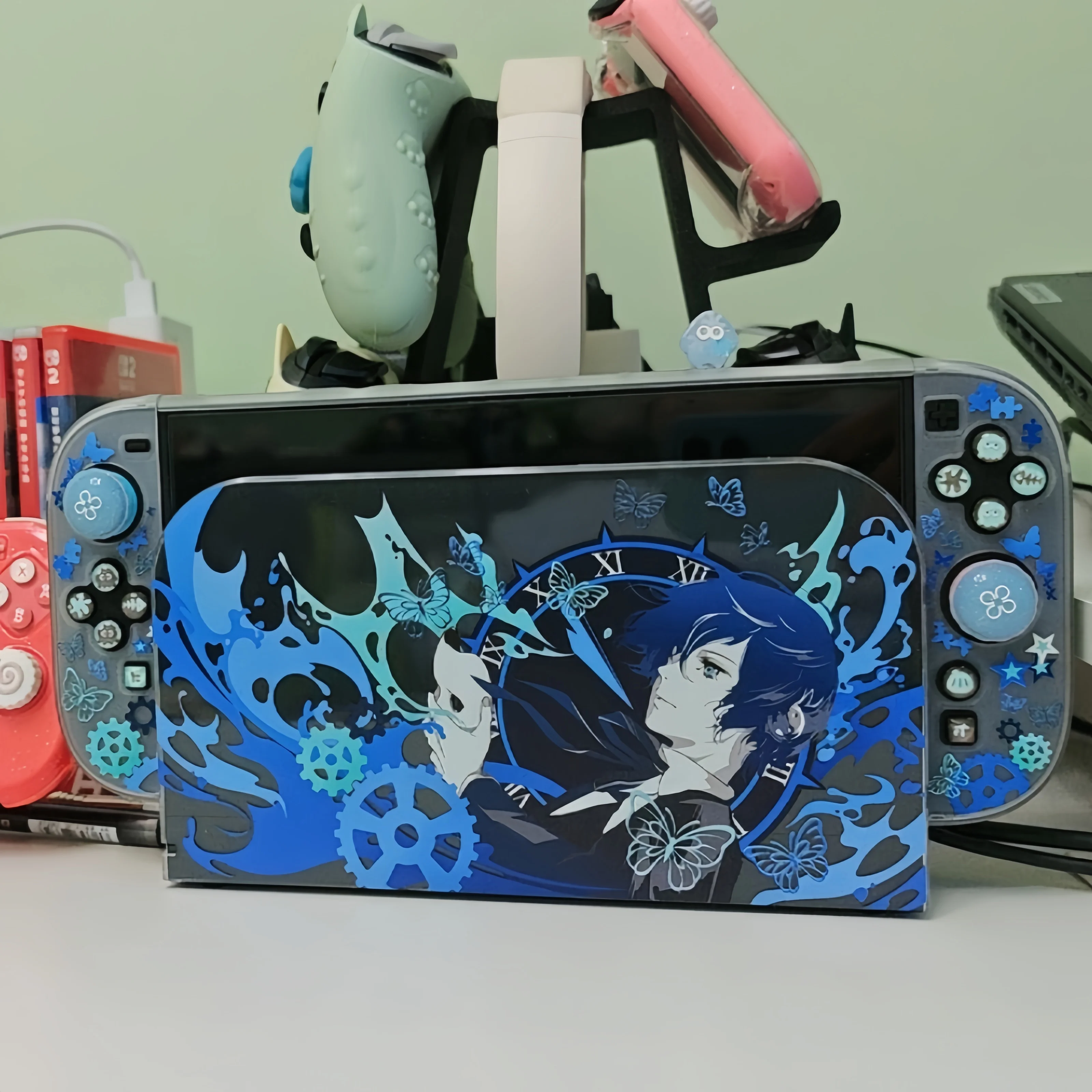 Фото Полупрозрачный чехол Persona 3 Makoto Yuki с жестким защитным узором, совместимый с игровой консолью Switch 2 Oled Lite №1