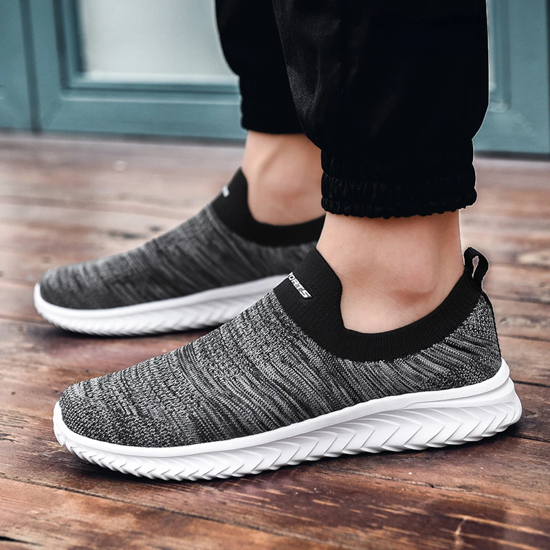 Light Sneakers for Men Solid Color Mesh Woven Breathable Vulcanized Shoes Decompression Comfort Slip-on Gymnasium Sports Shoe
