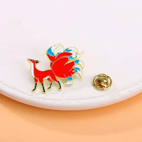 Эмалированная брошь лиса SUGAR TOWN