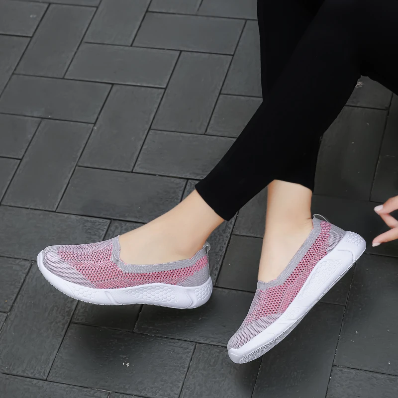 Free Shipping Women's Walking Shoes Breathable Lightweight Slip-On Sneakers Outdoor Casual Flats
