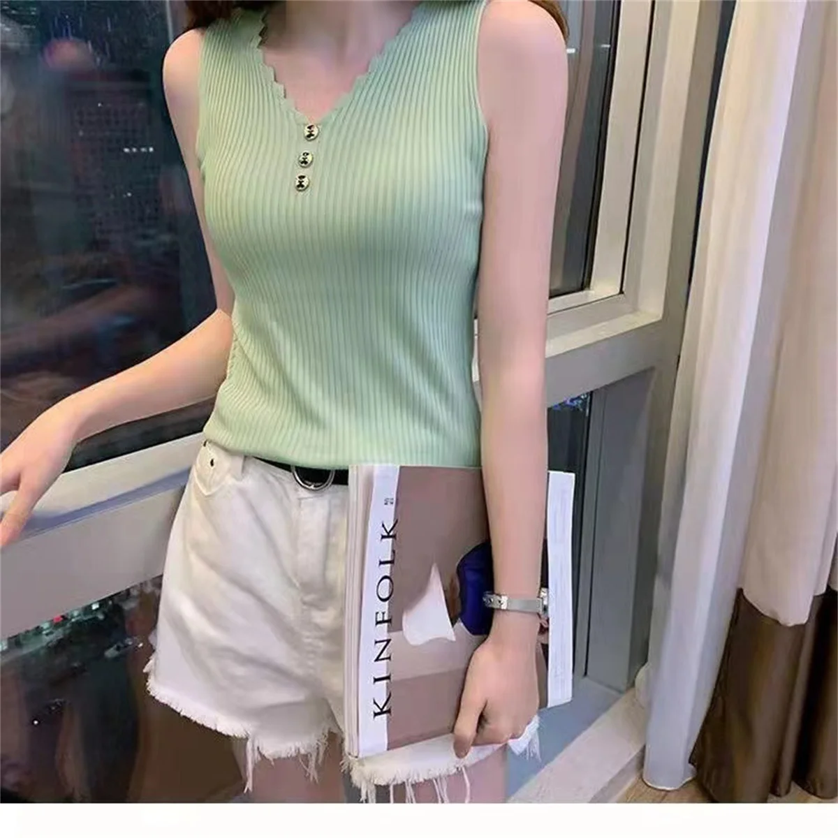 Вязаный топ без рукавов из ледяного шелка с v-образным вырезом тонкий жилет