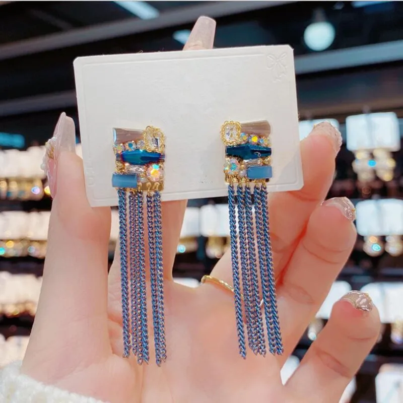 

Luxury Design Personality Exaggerated Crystal Square Chain Long Tassel Earrings Top Quality Fashion Retro Slim Earrings