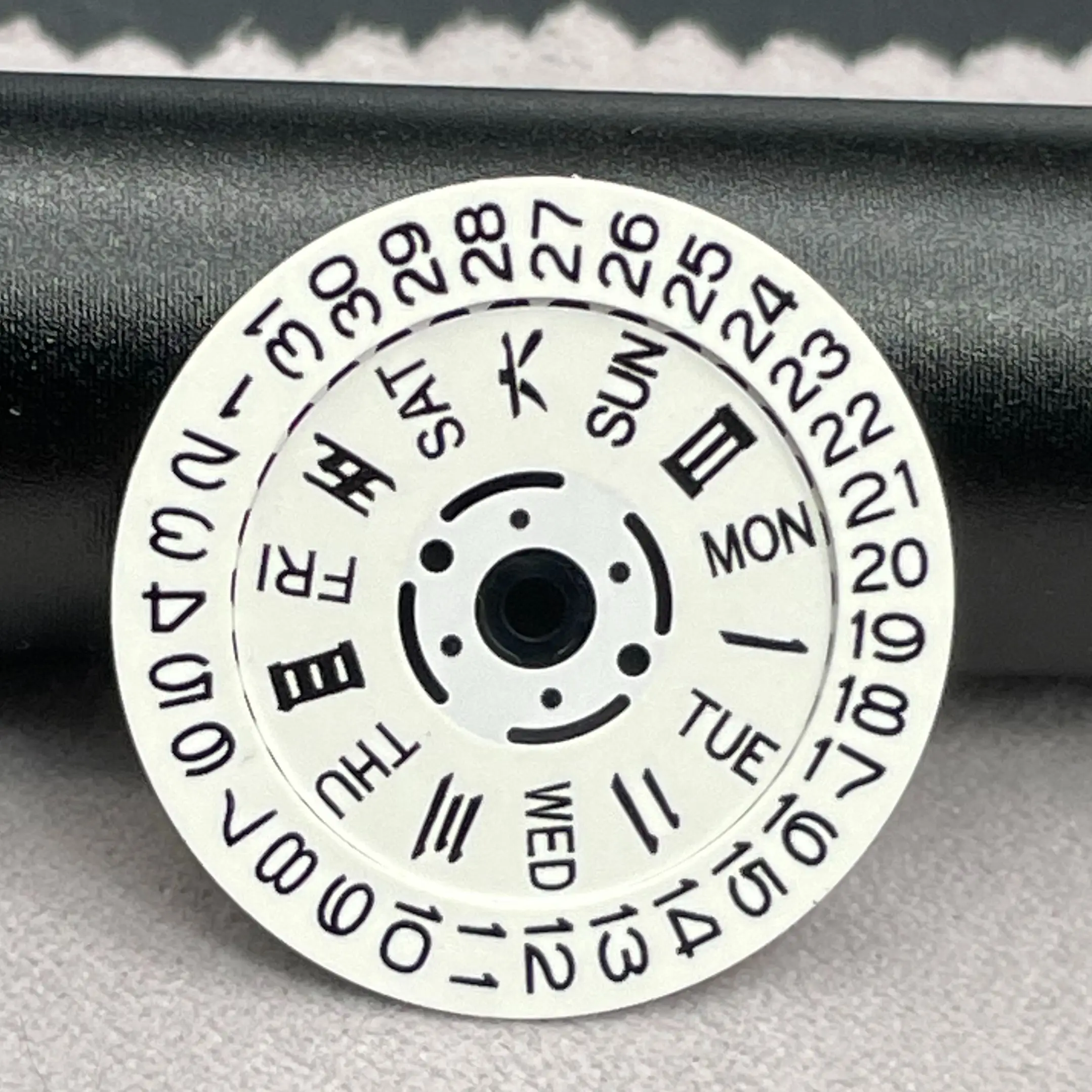 Mechanical Parts Green Luminous White Watch Dis Datewheel for NH35A NH36A Movement 3.8 Crown