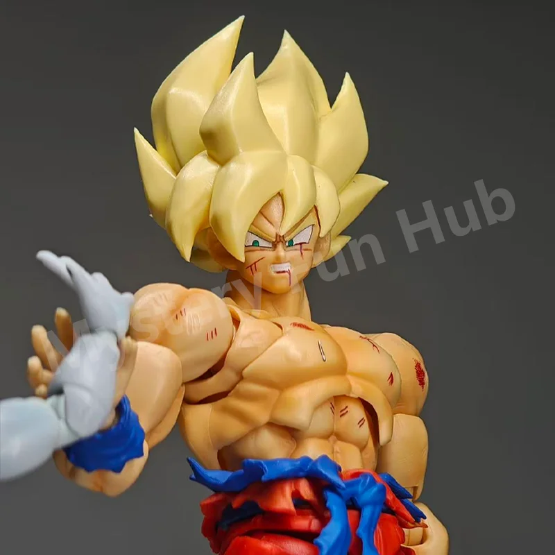 Фото В наличии: Фигурка WY Studio Dragon Ball Z Первый Супер Сайян Гоку с эффектом боевых повреждений и набором аксессуаров. Кастомные игрушки и подарки на день рождения. №5