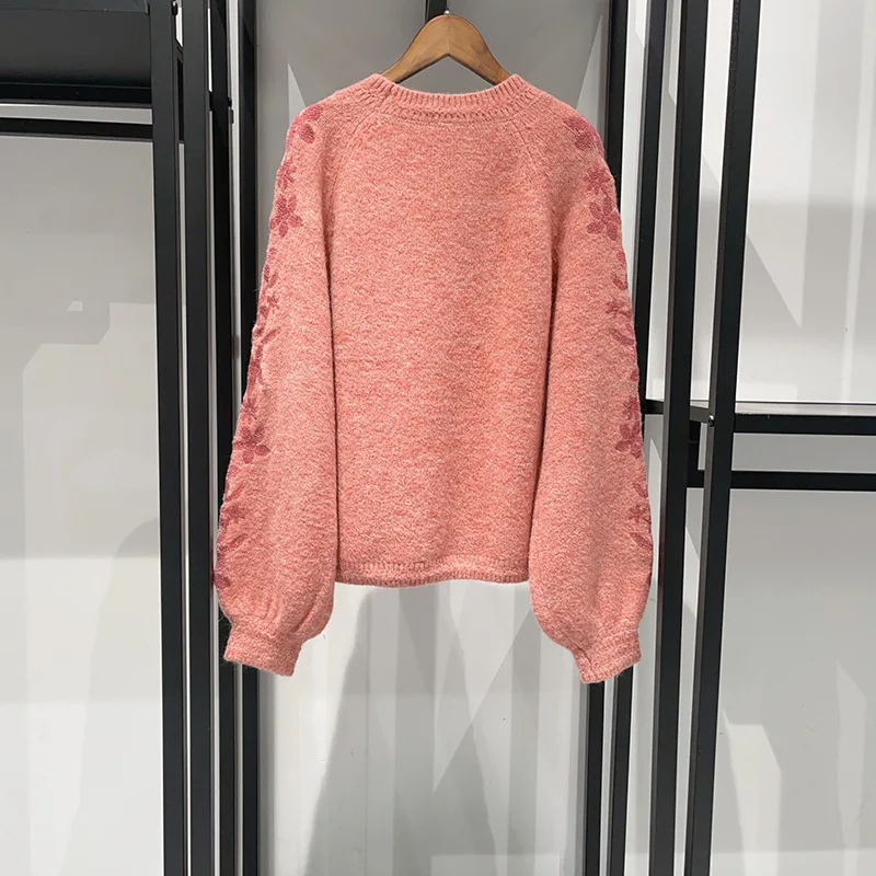 French sle Early Spring Soft Glutinous Fashion Flower Embroidery Puff sleeve round Neck Pullover Women's sweater |
