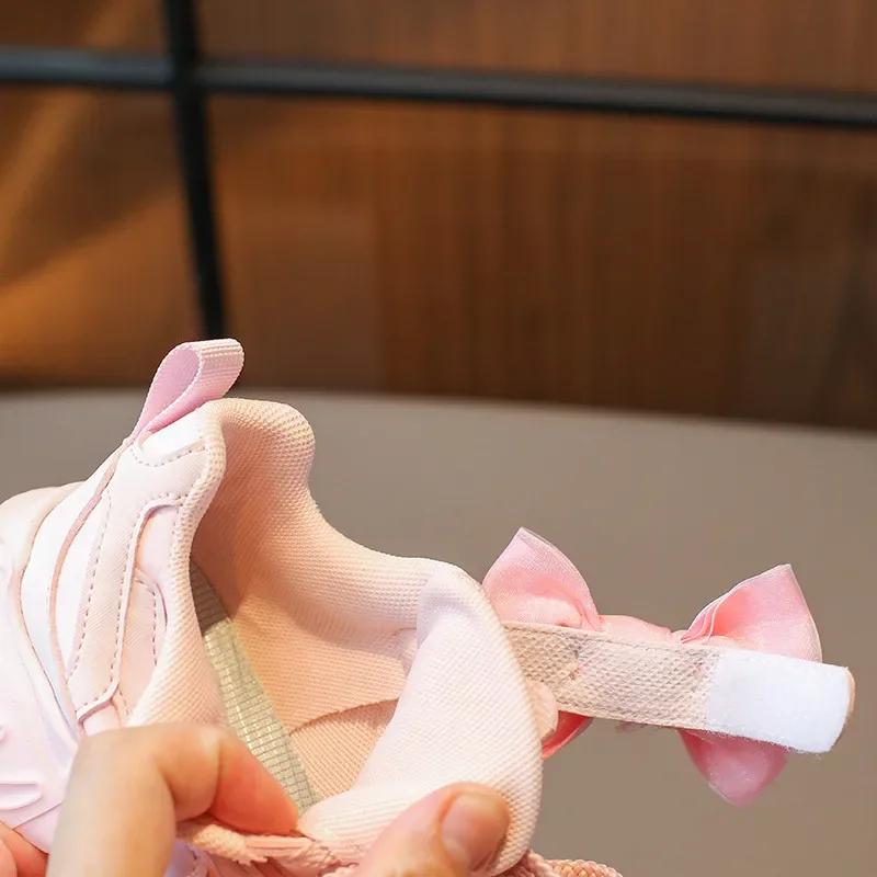 Кроссовки детские розовые спортивные на шнуровке с бантиком модная повседневная