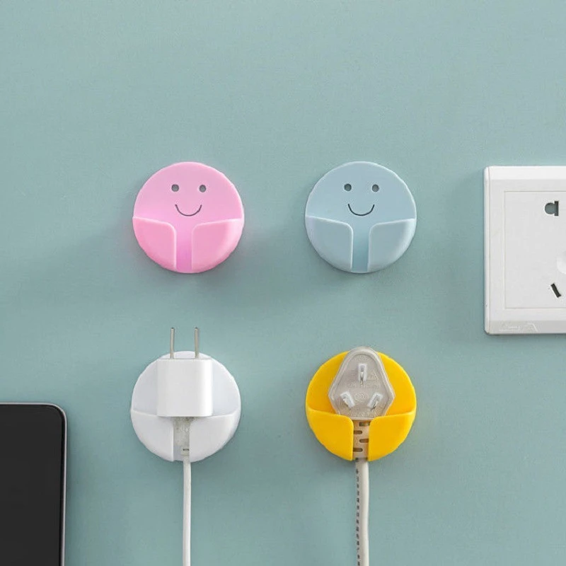 

4pcs Data Cable Charger Holder Punch-Free Plug Holder Plug Sticky Hook Bathroom Accessories Storage Home Organization Supplies