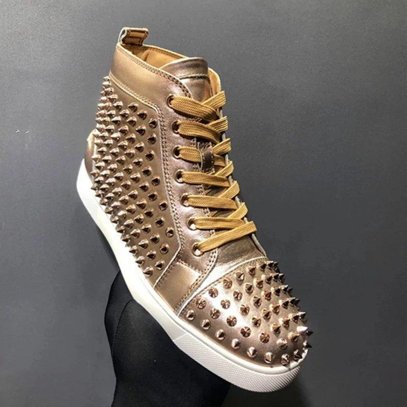 

Golden Rives Heren Sneakers Luxe Klinknagels Studed Mens Casual Schoenen Rode Onderkant Hoge Top Sport Wandelschoenen Runway Par