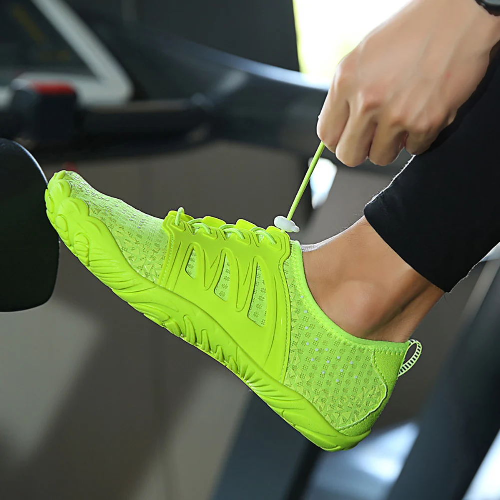 

Beach water shoes Quick Dry Diving Sneakers Wear-resistant Nonslip Swim Beach Aqua Shoes Comfortable Running Shoes for Women Men